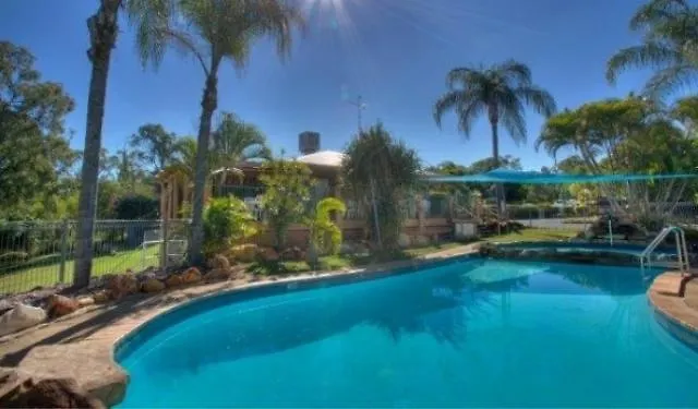 Lake Maraboon Holiday Village Emerald Australia
